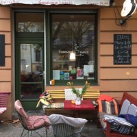 Das Foto wurde bei Sommerhaus KaffeeBar von elianeroest 🙋🏻‍♀️ B. am 10/17/2016 aufgenommen