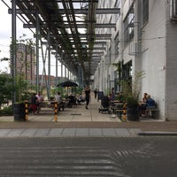 รูปภาพถ่ายที่ Onder de Leidingstraat โดย elianeroest 🙋🏻‍♀️ B. เมื่อ 6/2/2018