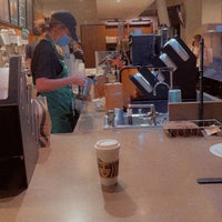 Photo taken at Starbucks by Wadha 🦋 on 9/21/2021