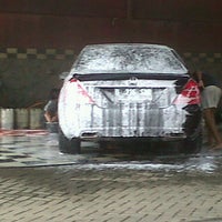 Photo taken at Car Auto carwash by Didiet M. on 2/20/2013