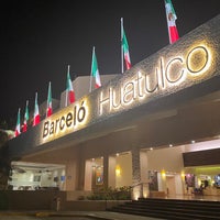Photo taken at Barceló Huatulco Beach Resort by Estefanía Lizzette ™. on 9/15/2022