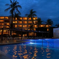 รูปภาพถ่ายที่ Barceló Huatulco Beach Resort โดย Estefanía Lizzette ™. เมื่อ 9/14/2022