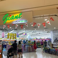 Photo taken at Giant Hypermarket by なおなつ ✩⃛ 🌿 on 8/12/2019