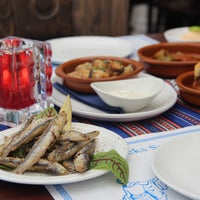 Das Foto wurde bei Grieks Specialiteiten restaurant Apollo von Grieks Specialiteiten restaurant Apollo am 10/13/2013 aufgenommen