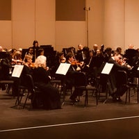 Foto diambil di Van Wezel Performing Arts Hall oleh Scooter M. pada 11/10/2019