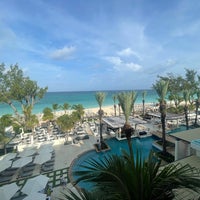 Photo prise au The Westin Grand Cayman Seven Mile Beach Resort &amp;amp; Spa par Zach S. le6/3/2022