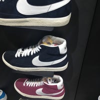nike illa diagonal