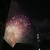 Photo taken at Sumida River Fireworks Festival by み on 7/29/2018