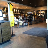 Photo taken at Starbucks by عبدالعزيز on 3/14/2018