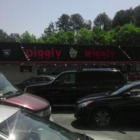 Photo taken at Piggly Wiggly by Randy J. on 4/21/2013