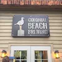 5/28/2017 tarihinde Colonial Beach Brewingziyaretçi tarafından Colonial Beach Brewing'de çekilen fotoğraf