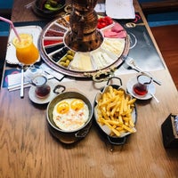 10/23/2022 tarihinde Gursel Y.ziyaretçi tarafından Madalyalı Restaurant'de çekilen fotoğraf
