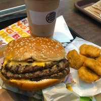 Photo taken at Burger King by André F. on 5/31/2018