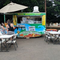 Foto tirada no(a) Maui Tacos por Arielle H. em 8/22/2017