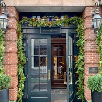 Das Foto wurde bei Walker Hotel Greenwich Village von Tim P. am 12/6/2021 aufgenommen