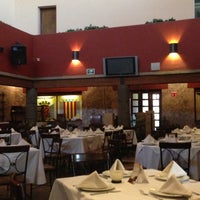 Das Foto wurde bei El Caserío Restaurante Bar von Mario S. am 5/2/2013 aufgenommen