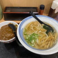 Photo taken at 鳴門うどん 別府店 by また帰ってきたぢのおぢちゃん on 7/10/2023