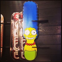 8/24/2013 tarihinde Homer B.ziyaretçi tarafından Overload Skateboard Shop'de çekilen fotoğraf