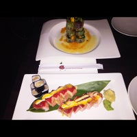 8/12/2015 tarihinde Afazur R.ziyaretçi tarafından Ozu Japanese Cuisine &amp;amp; Lounge'de çekilen fotoğraf