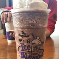 Photo taken at The Coffee Bean &amp;amp; Tea Leaf by Steven B. on 4/6/2016