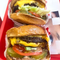 Photo taken at In-N-Out Burger by Steven B. on 1/12/2022