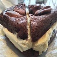 Photo taken at Beverly Hills Brownie Company by Steven B. on 10/16/2015