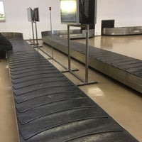 Photo taken at Baggage Claim by Silli S. on 11/17/2017