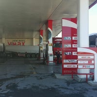 Photo taken at Petrol Ofisi by Ertürk A. on 9/25/2016