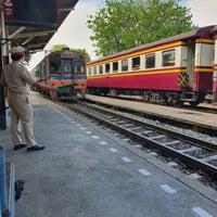 Photo taken at Thonburi Railway Station (SRT4002) by Man_Used Jr.🥶 on 12/17/2022