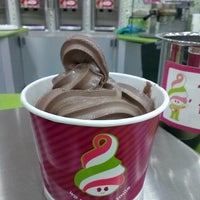 Photo taken at Menchie&amp;#39;s by Menchie&amp;#39;s on 6/5/2017
