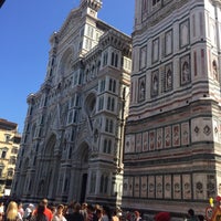 Foto scattata a Piazza del Duomo da bahar il 8/28/2015