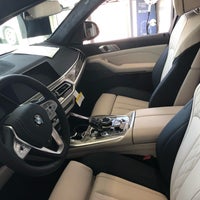 Foto diambil di BMW of Freehold oleh YAVUZ pada 4/17/2019