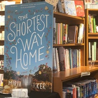7/31/2018 tarihinde Emily C.ziyaretçi tarafından The Astoria Bookshop'de çekilen fotoğraf