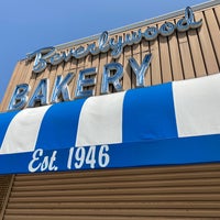 Photo taken at Beverlywood Bakery by Laura P. on 4/28/2022
