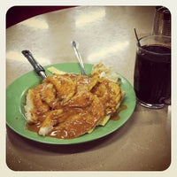 Photo taken at KNS Indian Muslim Food by AzmiWarriors P. on 12/24/2012