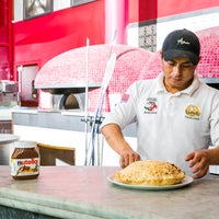 5/31/2017 tarihinde A Mano Pizzaziyaretçi tarafından A Mano Pizza'de çekilen fotoğraf
