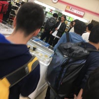 Photo taken at 7-Eleven by おんど on 11/8/2017