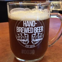 Photo taken at Hand-Brewed Beer by Toar C. on 4/4/2019