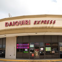 Das Foto wurde bei Daiquiri Express von Daiquiri Express am 6/15/2017 aufgenommen