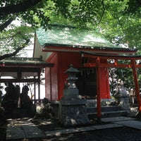 Photo taken at 榎戸稲荷神社 by suzx on 6/23/2013
