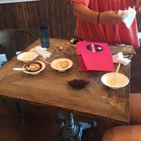 รูปภาพถ่ายที่ Smallcakes Durham โดย Kathy W. เมื่อ 6/9/2017