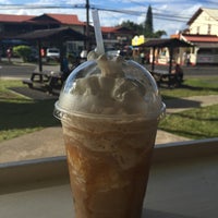 Photo taken at Hanalei Coffee Roasters by Suzanne E. on 6/14/2015