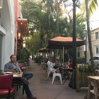 Photo prise au La Fontana Havana Miami Cuban Cuisine par Наталья П. le3/30/2017