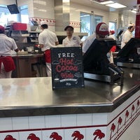 Photo taken at In-N-Out Burger by jeej on 1/17/2019