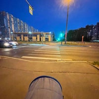 Photo taken at Дорожка вдоль Парашютной улицы by Владислав I. on 6/24/2021