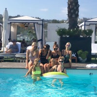 Foto scattata a The Rooftop Pool da The Rooftop Pool il 6/6/2017