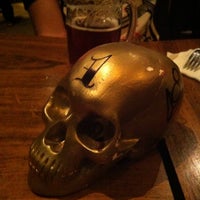 Photo taken at Gold Skull Burger &amp;amp; Grill by Jhonas A. on 7/7/2013