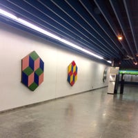Photo taken at Estação Clínicas (Metrô) by Ká M. on 6/19/2017