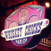 Das Foto wurde bei Whiskey Chicks von Lynn Z. am 9/15/2012 aufgenommen