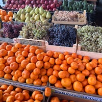 Photo taken at Dezertirebi Agrarian Market | დეზერტირების აგრარული  ბაზარი by Elena P. on 2/4/2023